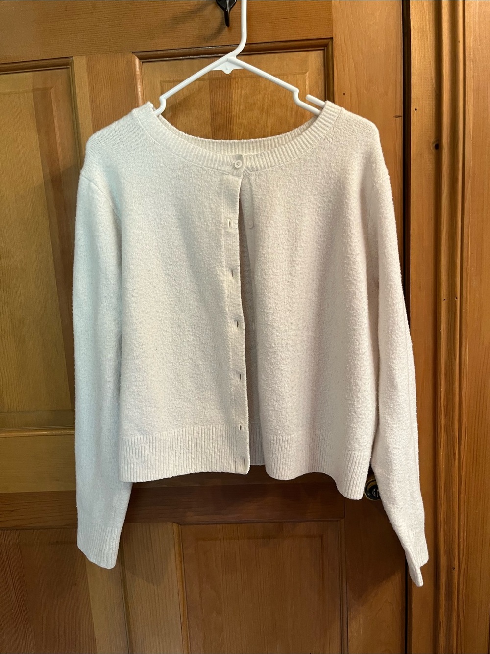 Hollister Cream Button-Up Women’s Cardigan